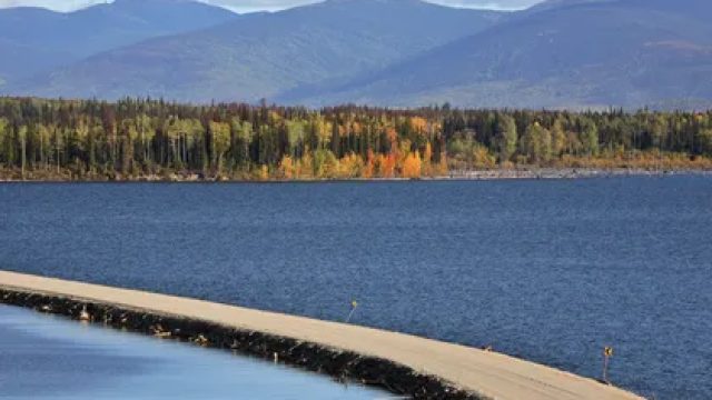 Mystery Island Reappears in Canadian Lake, Sparking Curiosity